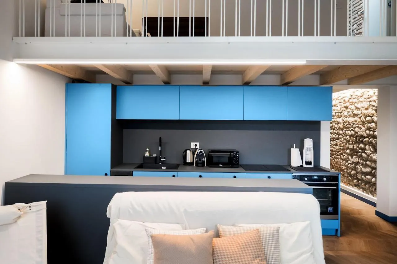 Flats4Rent Carla'S Apartments Verona 0*,